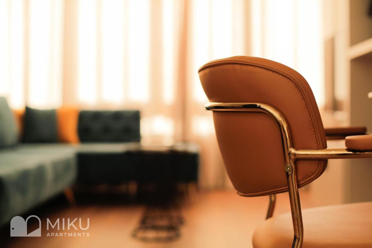 Miku Apartment Tirana Buitenkant foto