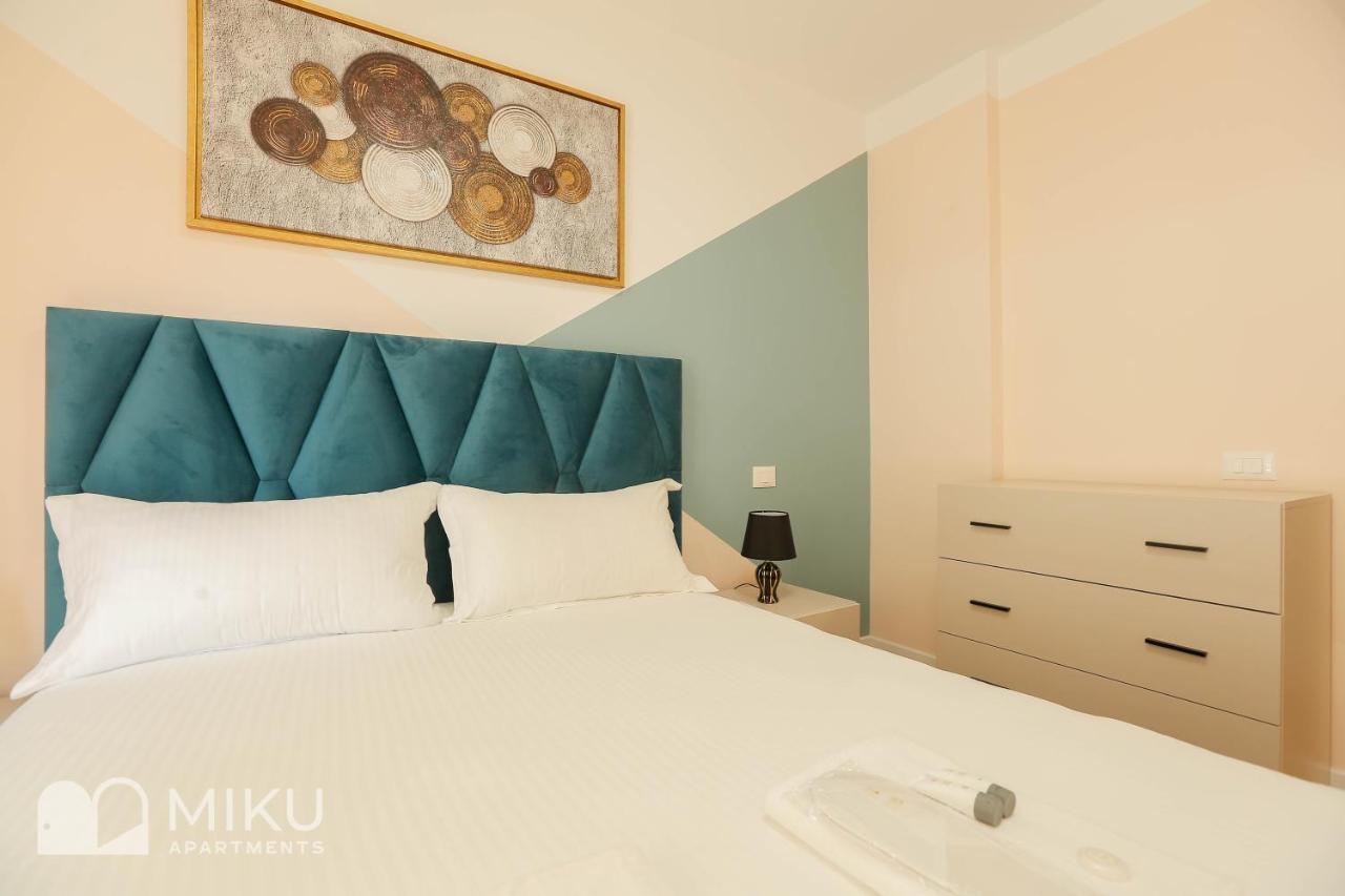 Miku Apartment Tirana Buitenkant foto