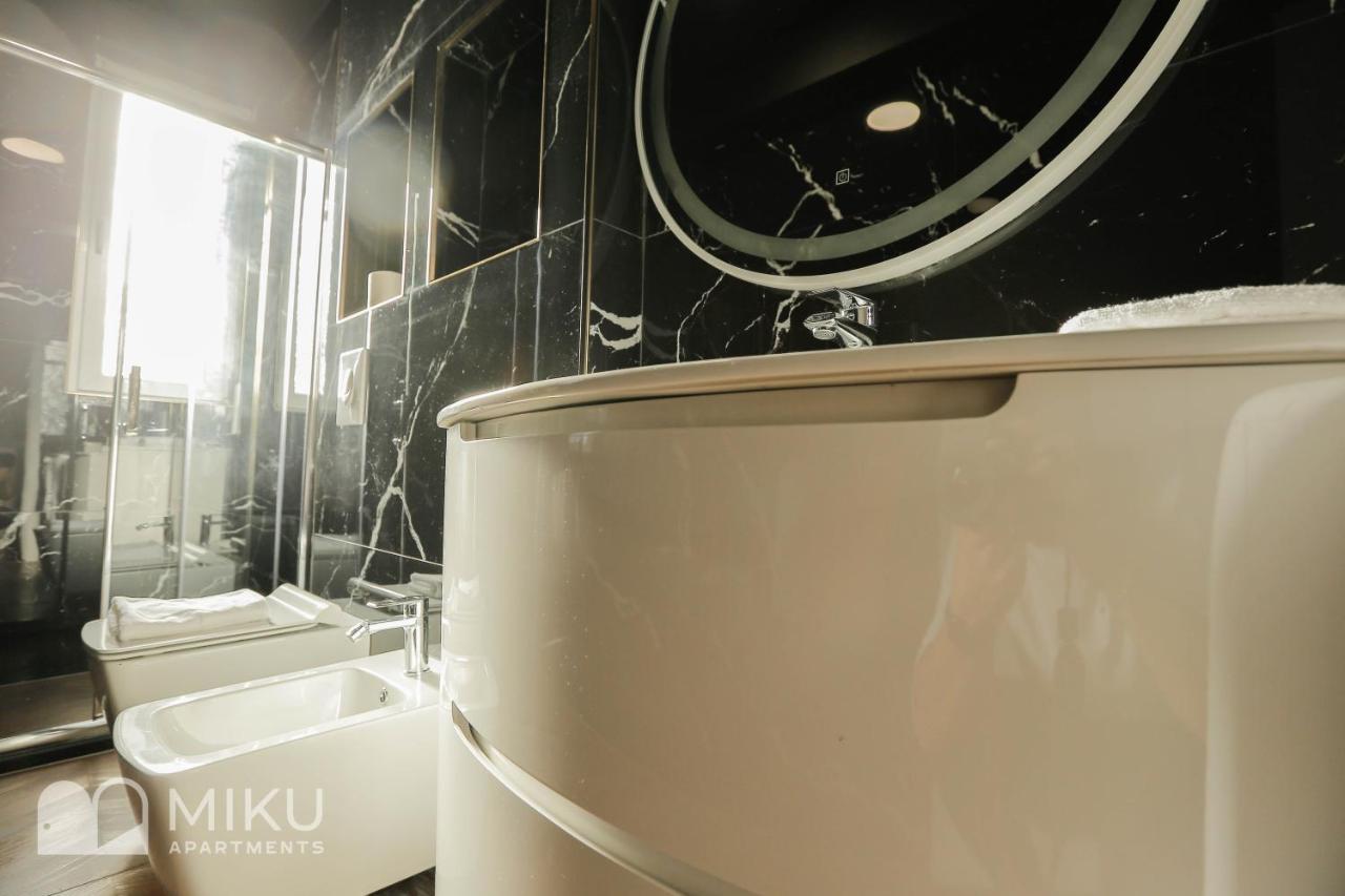 Miku Apartment Tirana Buitenkant foto