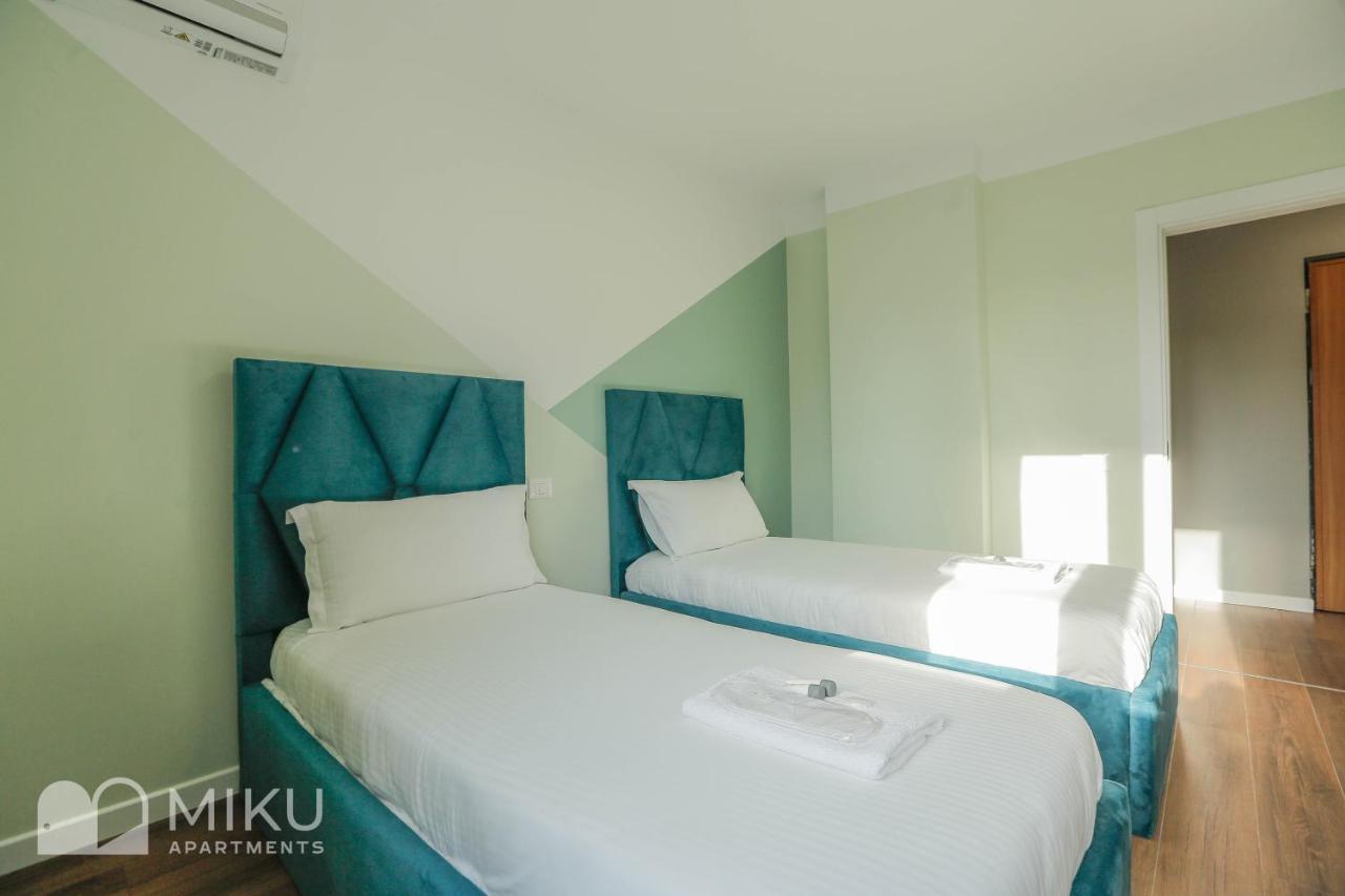 Miku Apartment Tirana Buitenkant foto