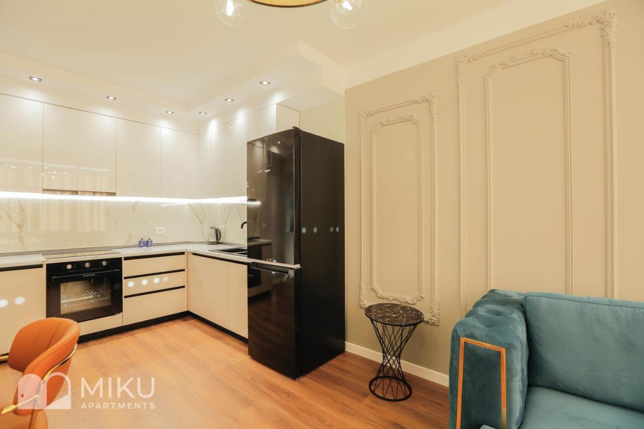 Miku Apartment Tirana Buitenkant foto