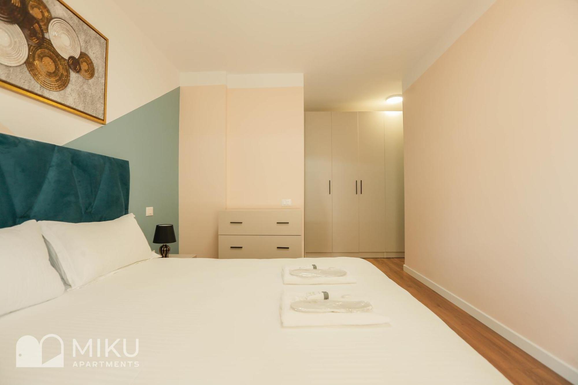 Miku Apartment Tirana Buitenkant foto