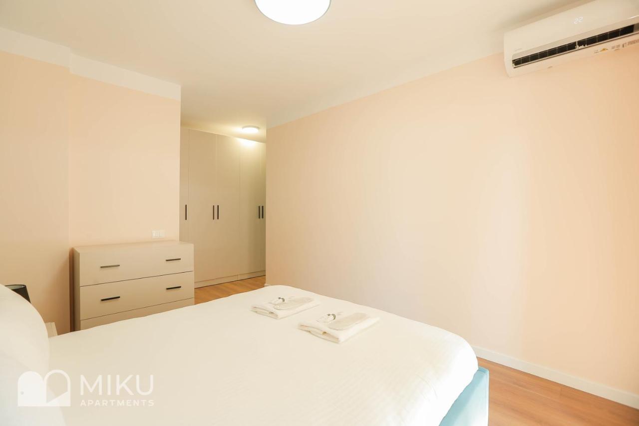 Miku Apartment Tirana Buitenkant foto