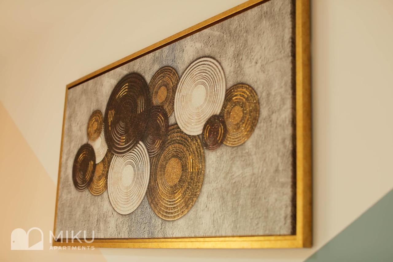 Miku Apartment Tirana Buitenkant foto